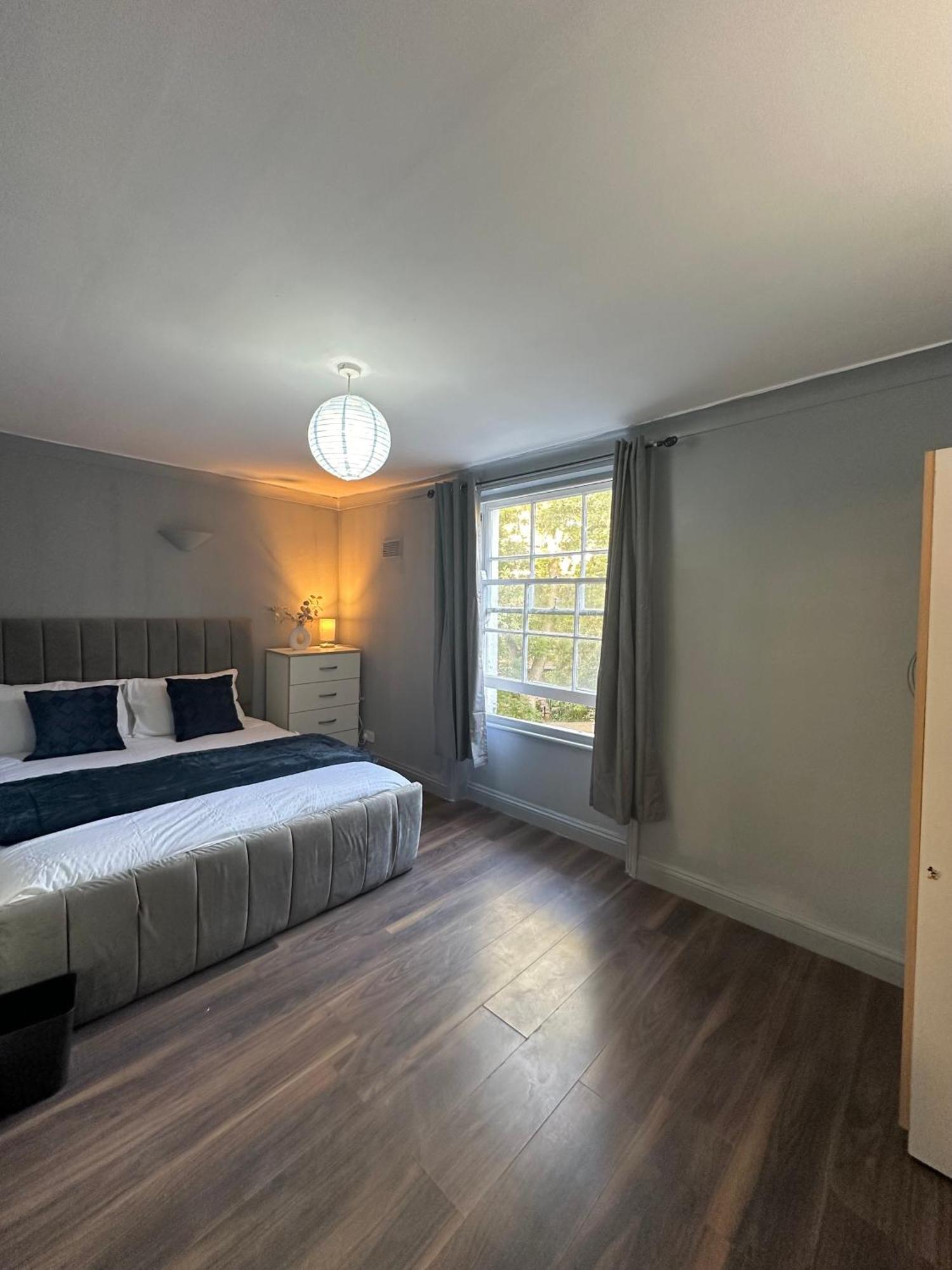 Luxury Room In A 4 Bedroom Flat! 4 Minutes Walk To Kingscross, St Pancras Londen Buitenkant foto