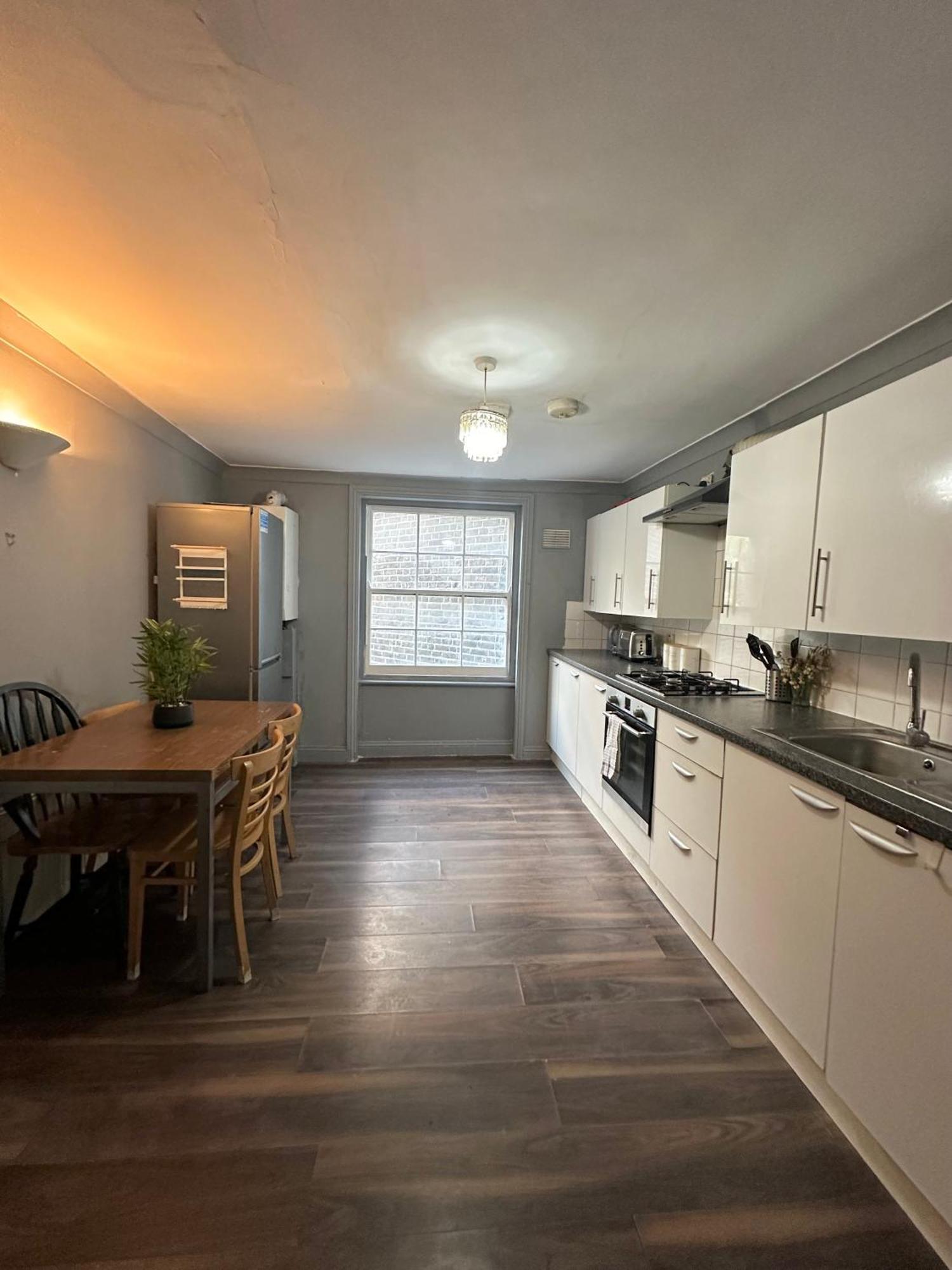 Luxury Room In A 4 Bedroom Flat! 4 Minutes Walk To Kingscross, St Pancras Londen Buitenkant foto