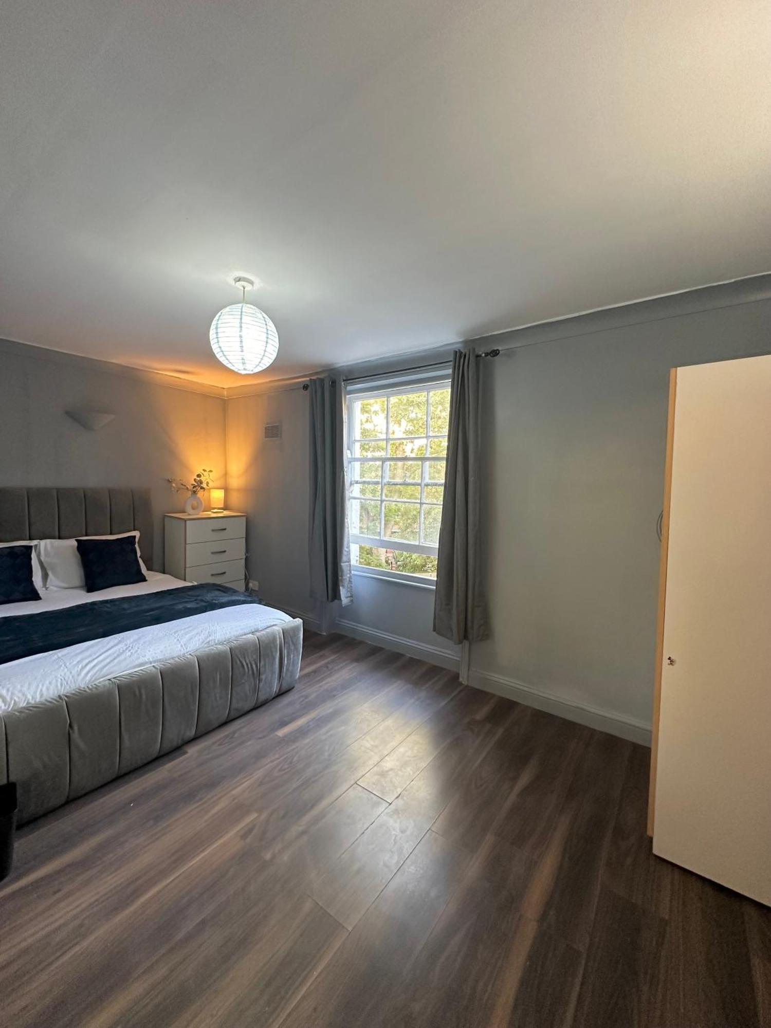 Luxury Room In A 4 Bedroom Flat! 4 Minutes Walk To Kingscross, St Pancras Londen Buitenkant foto