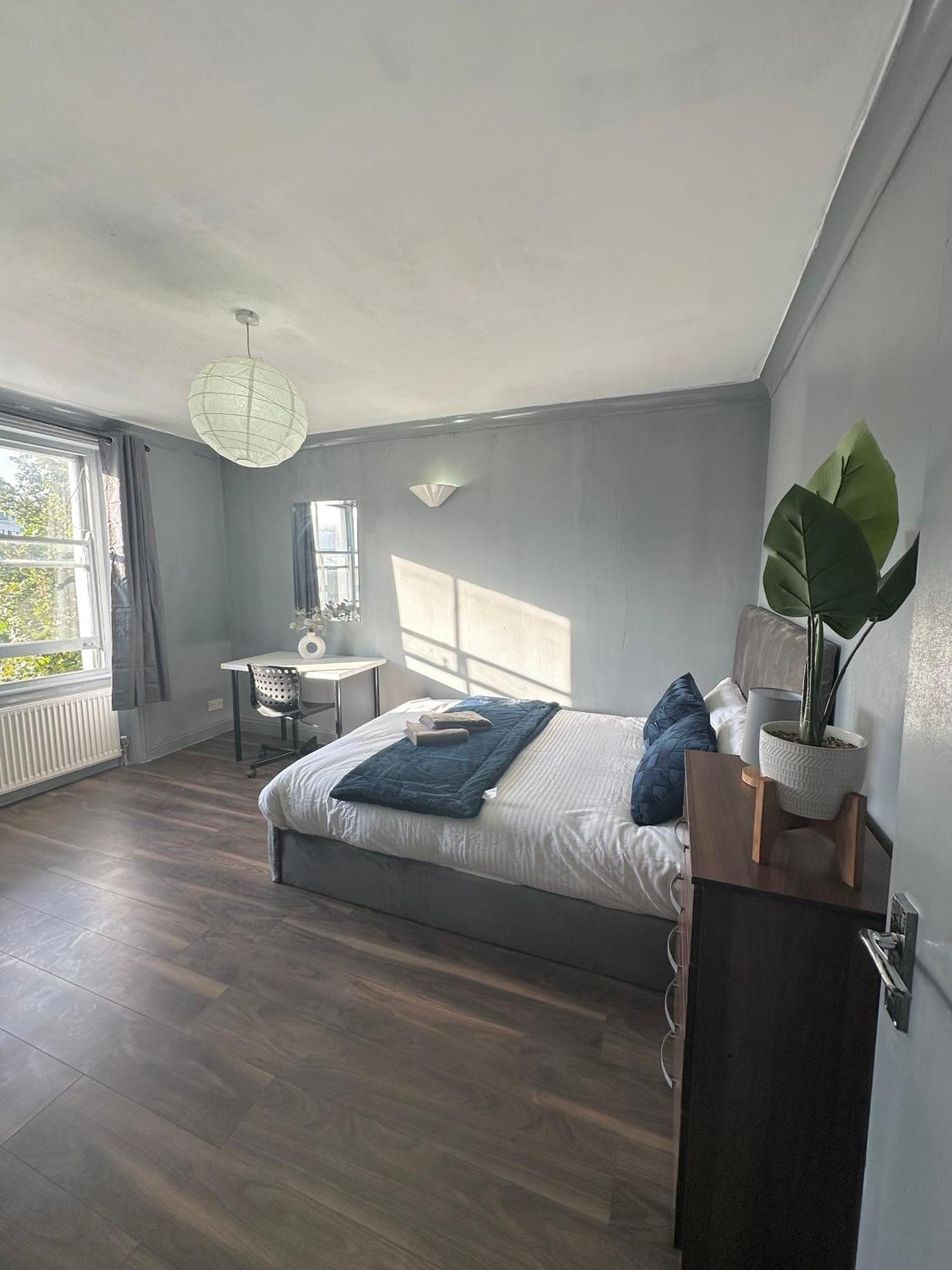 Luxury Room In A 4 Bedroom Flat! 4 Minutes Walk To Kingscross, St Pancras Londen Buitenkant foto