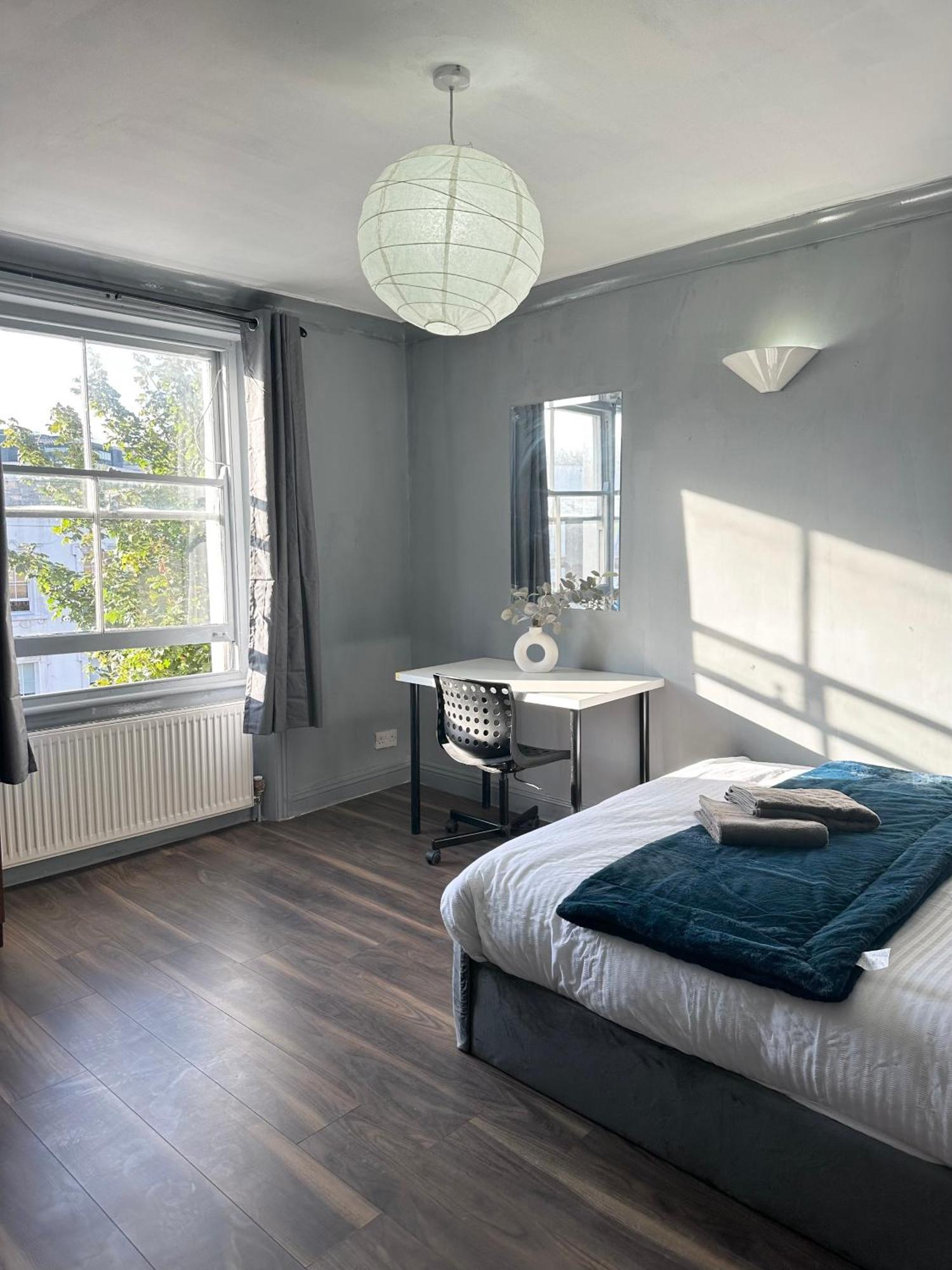 Luxury Room In A 4 Bedroom Flat! 4 Minutes Walk To Kingscross, St Pancras Londen Buitenkant foto