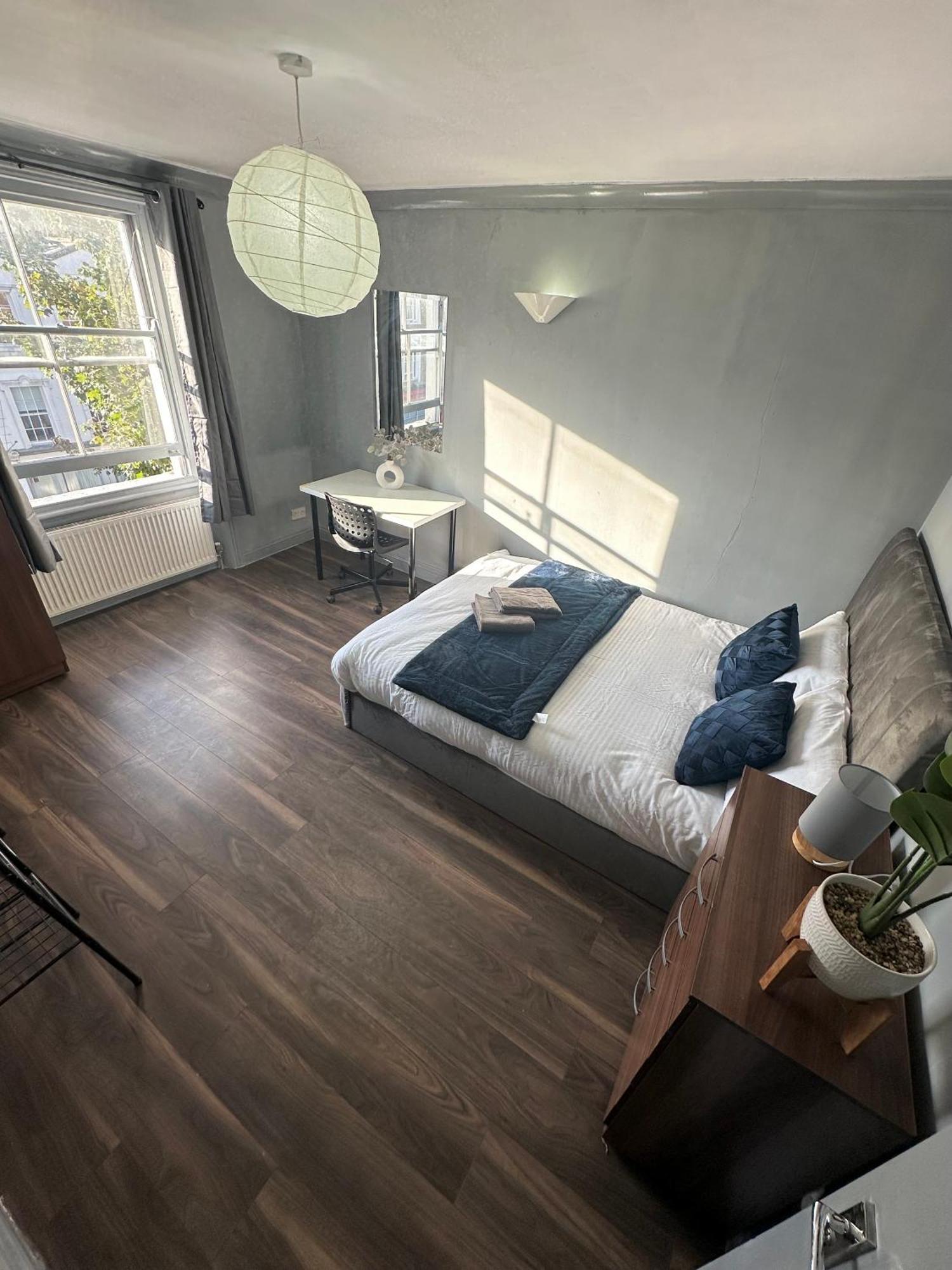 Luxury Room In A 4 Bedroom Flat! 4 Minutes Walk To Kingscross, St Pancras Londen Buitenkant foto