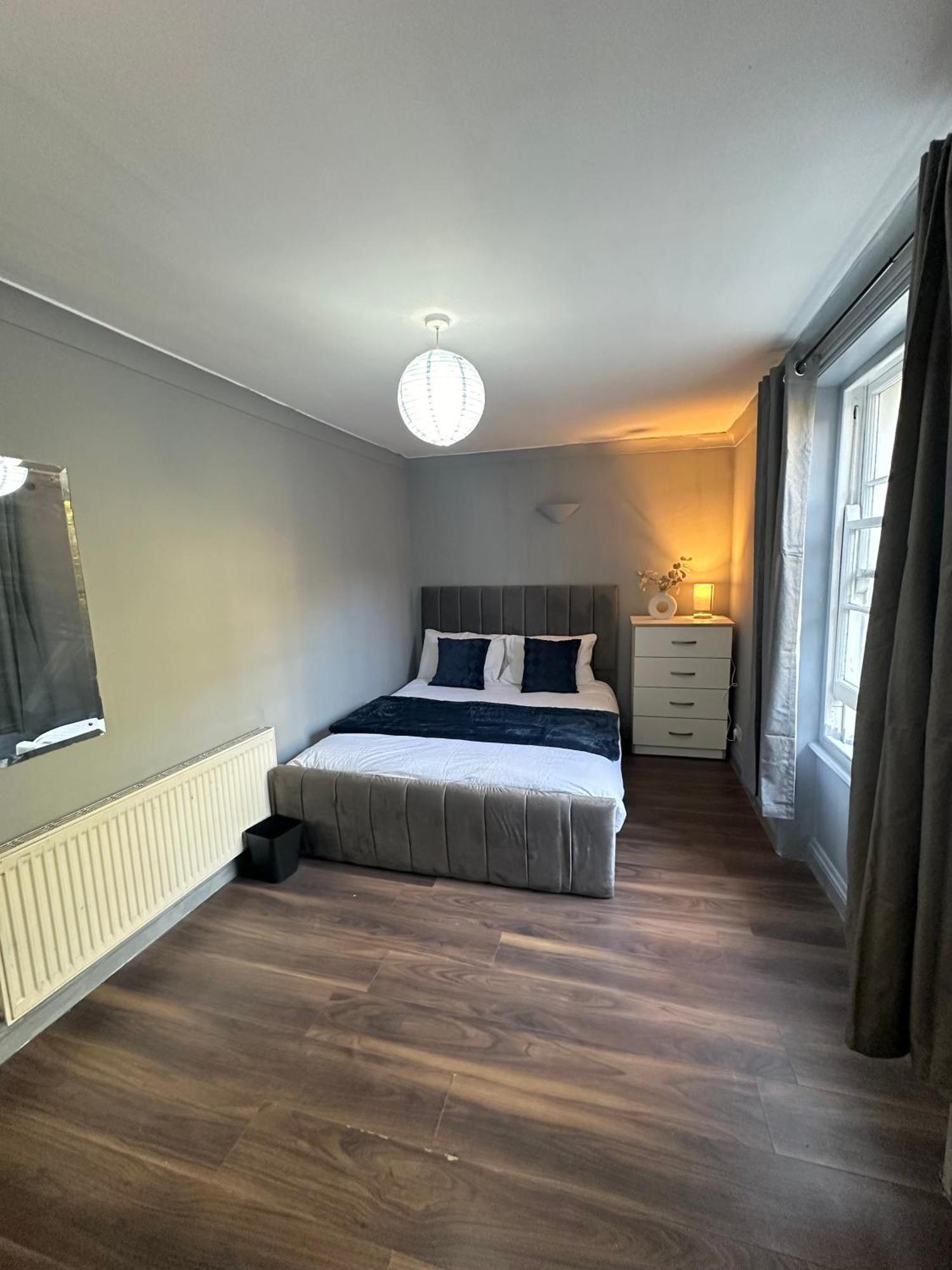 Luxury Room In A 4 Bedroom Flat! 4 Minutes Walk To Kingscross, St Pancras Londen Buitenkant foto